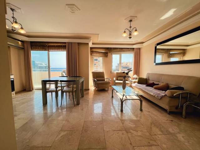 Spacious duplex 50 meters from the sea