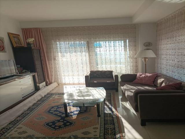 Furnished apartment 50 meters from the sea