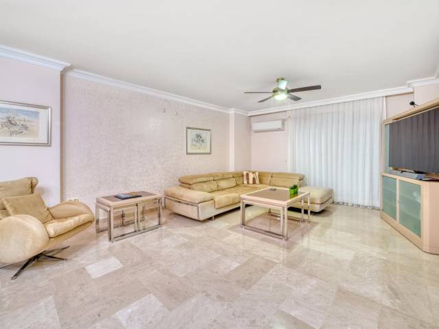 Luxurious spacious apartments in the Kestel area 100 meters from the sea